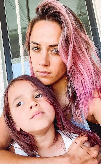 Jana Kramer, Instagram